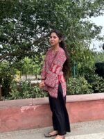 Women's Red Printed Cotton Blend Kurti with Black Pant Set - Image 4