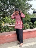 Women's Red Printed Cotton Blend Kurti with Black Pant Set - Image 2